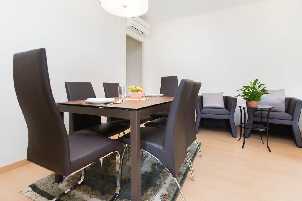 Stay Barcelona Central Apartments Esterno foto