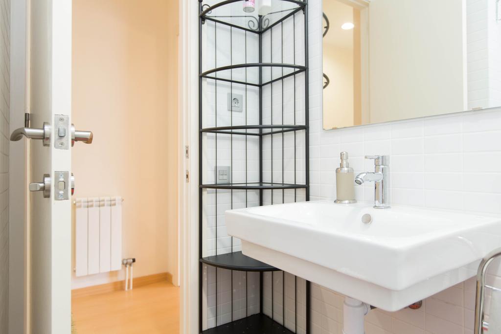Stay Barcelona Central Apartments Esterno foto
