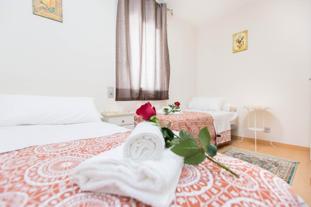 Stay Barcelona Central Apartments Esterno foto